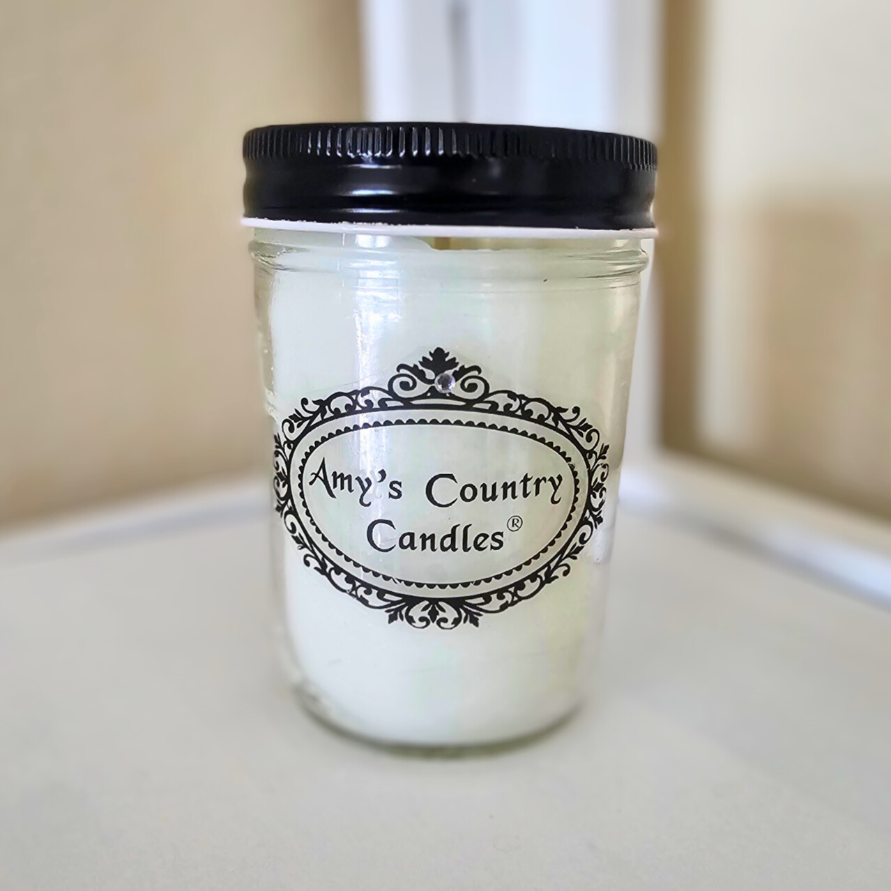 Amy's Country Candles (Gardenia)